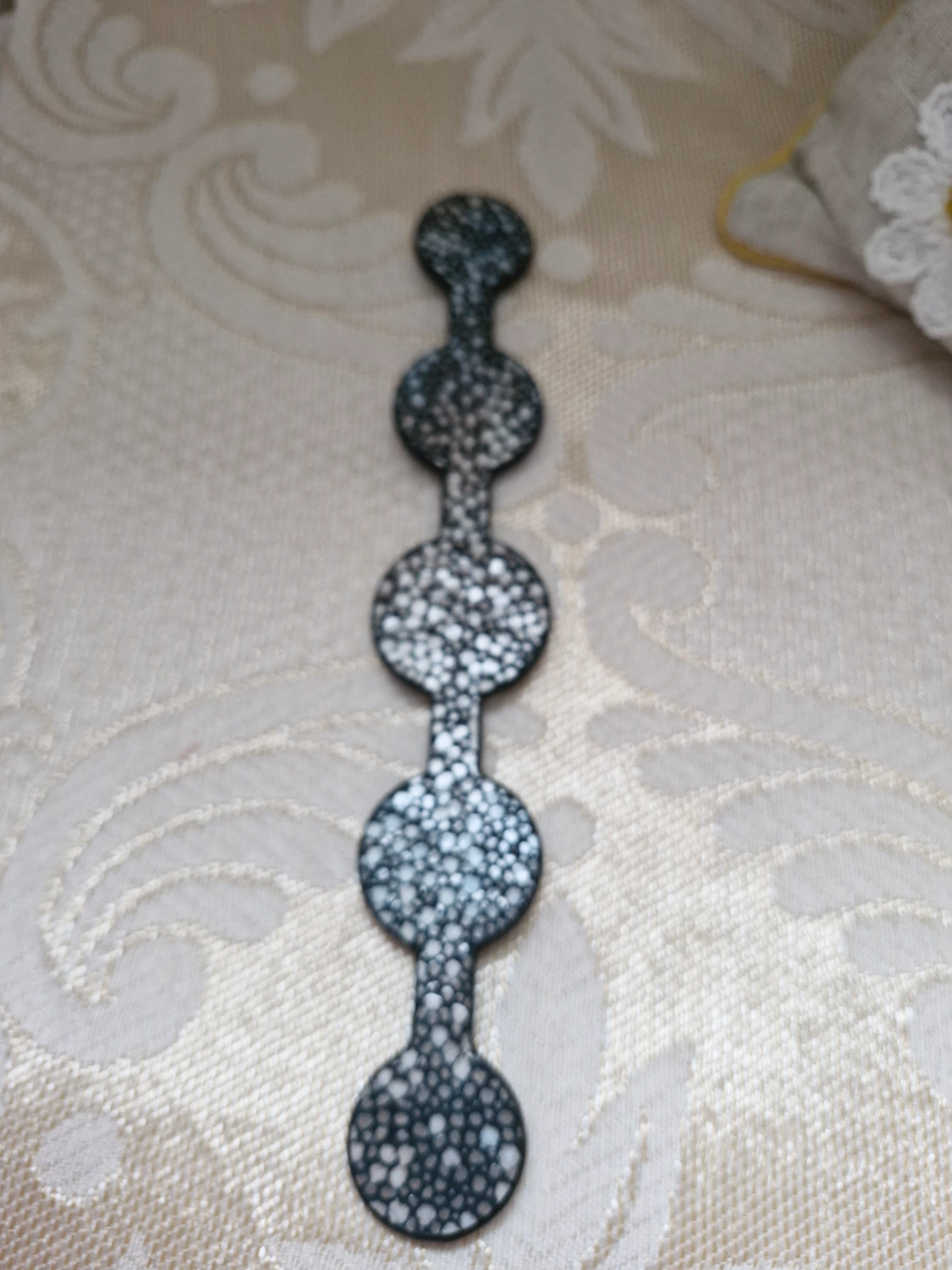 Multi shagreen circle deco full size shw 