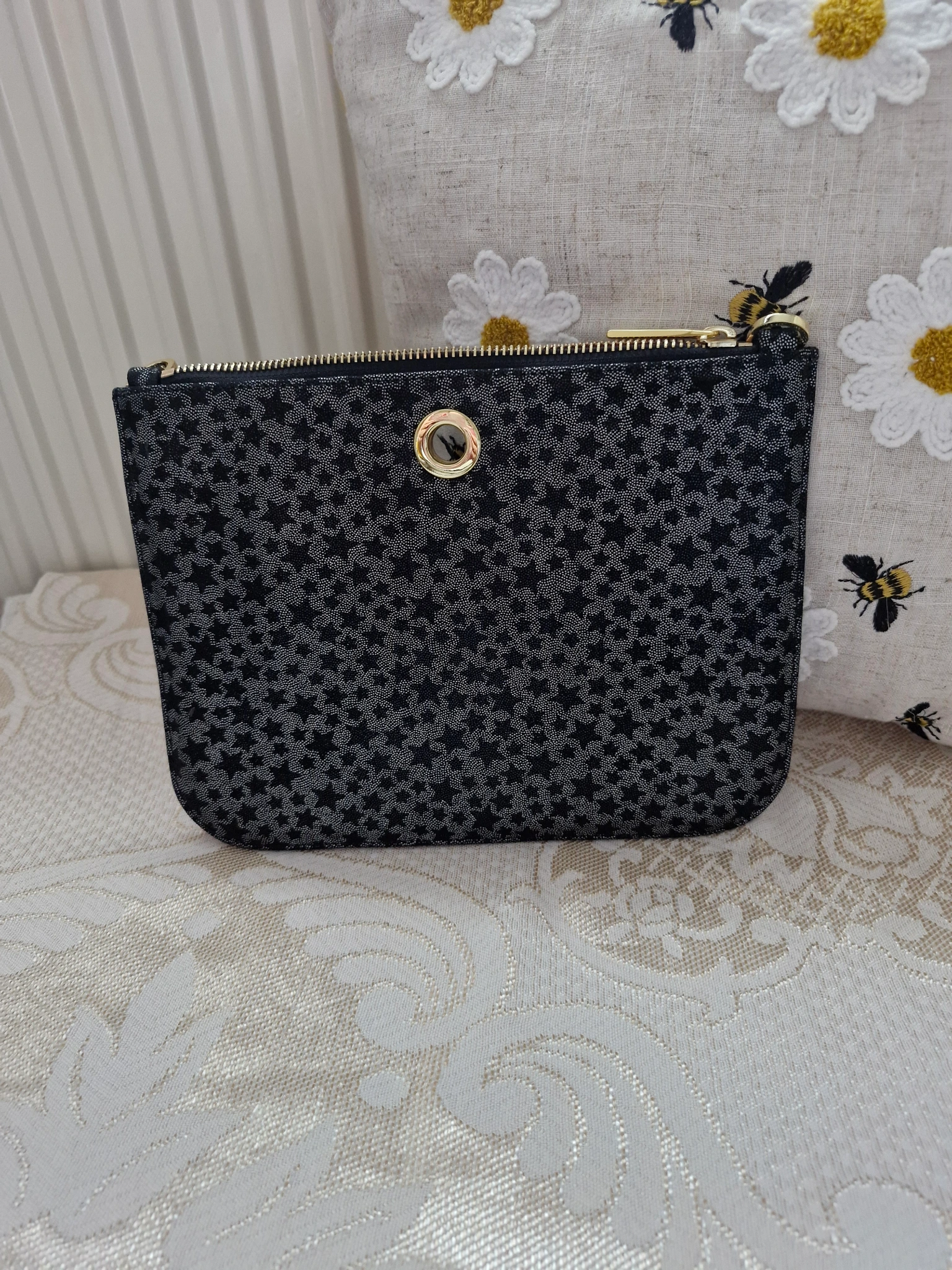 Black star ivy gold hardware