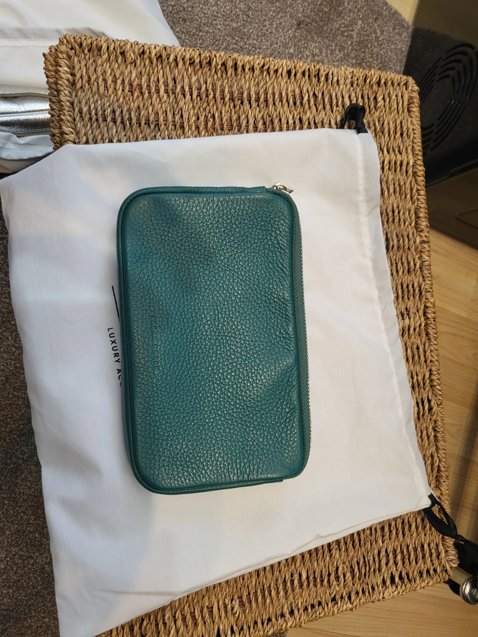 Millie pouch