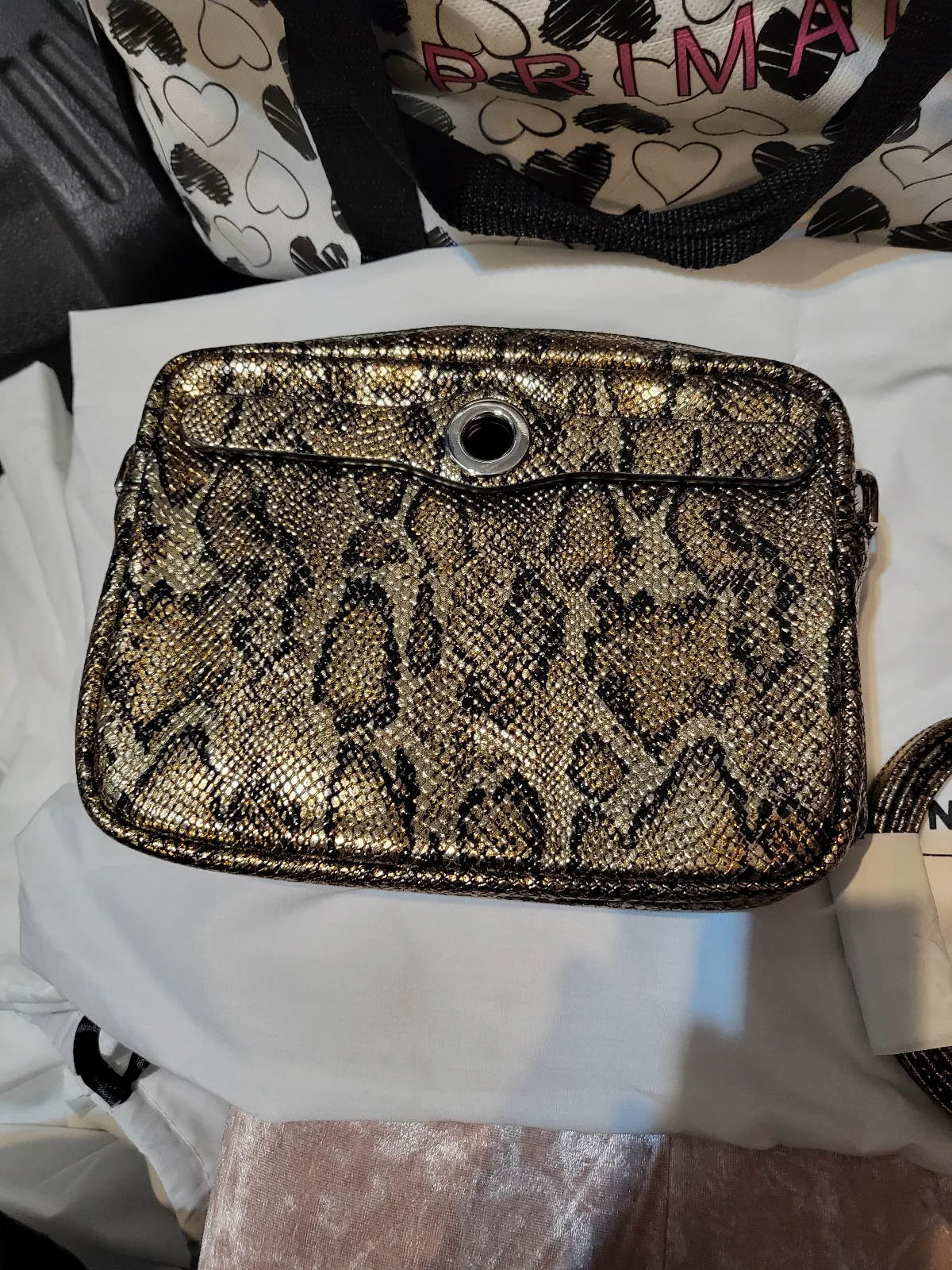 Python glamour millie