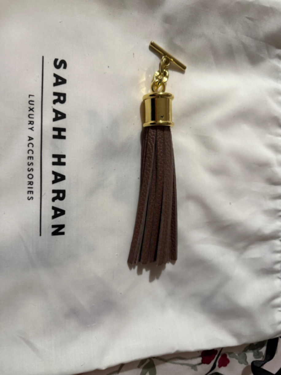 Capsule Tassel With GH 