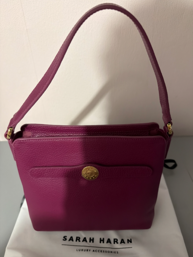 Preloved Rosa Handbag | Cheri with Gold hardware