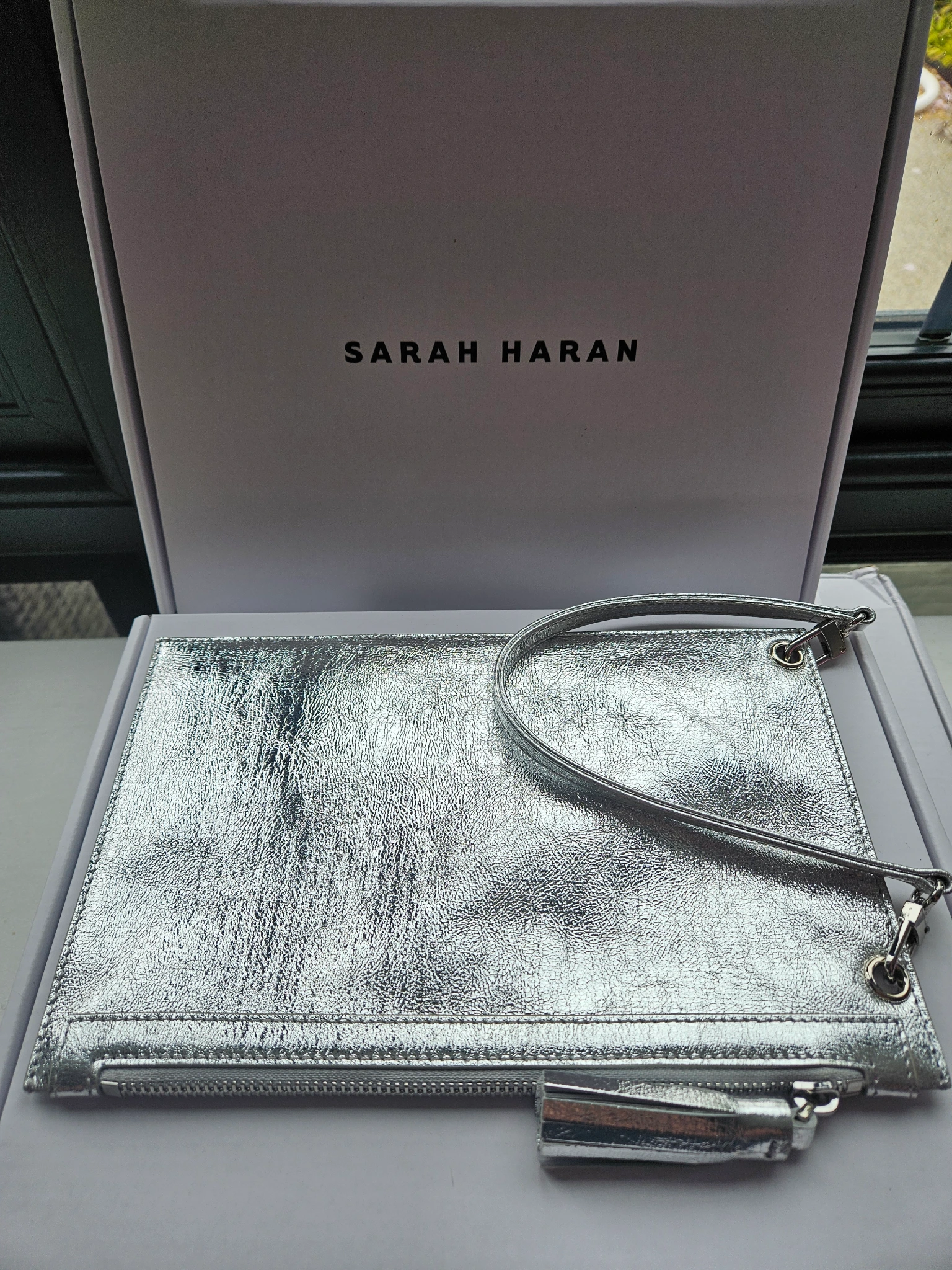 Clover Pouch | Metallic Silver with Silver hardware