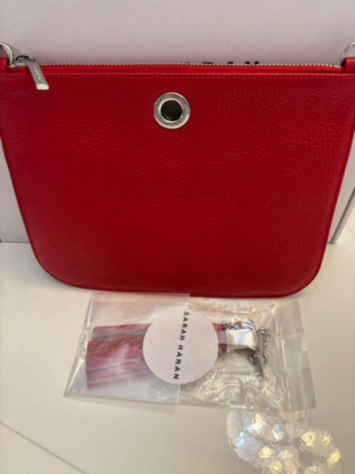 Bright red Ivy & tassel SHW