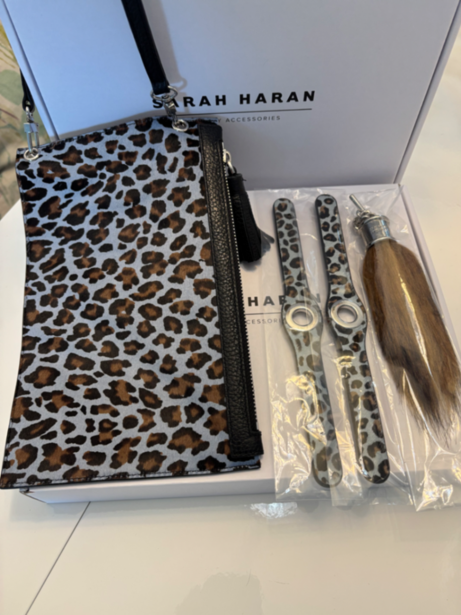 Blue leopard Clover, deco stud & deco popper with tassel SHW, 