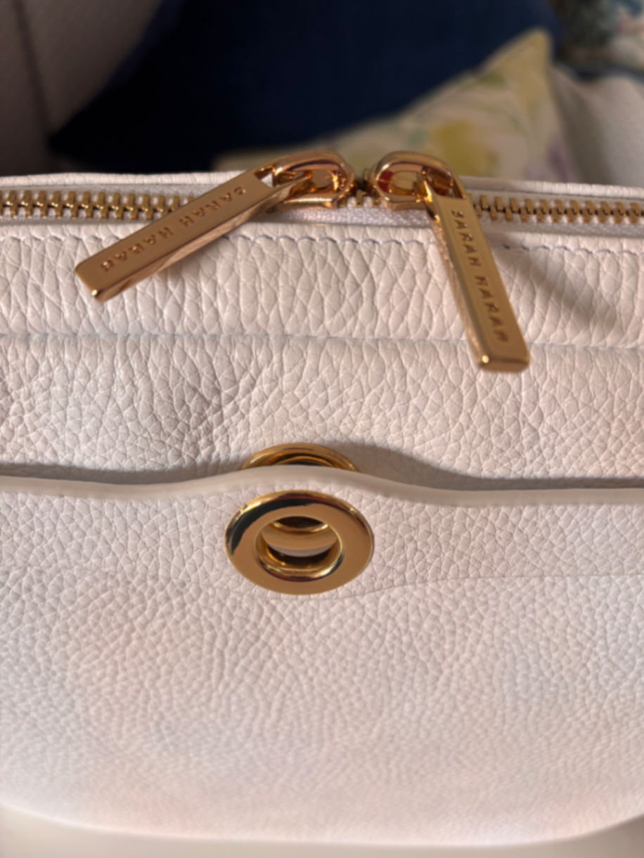 BNWT White Mia GHW