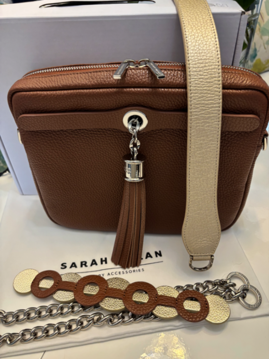 Nutshell Mia, Gemini strap & art deco SHW