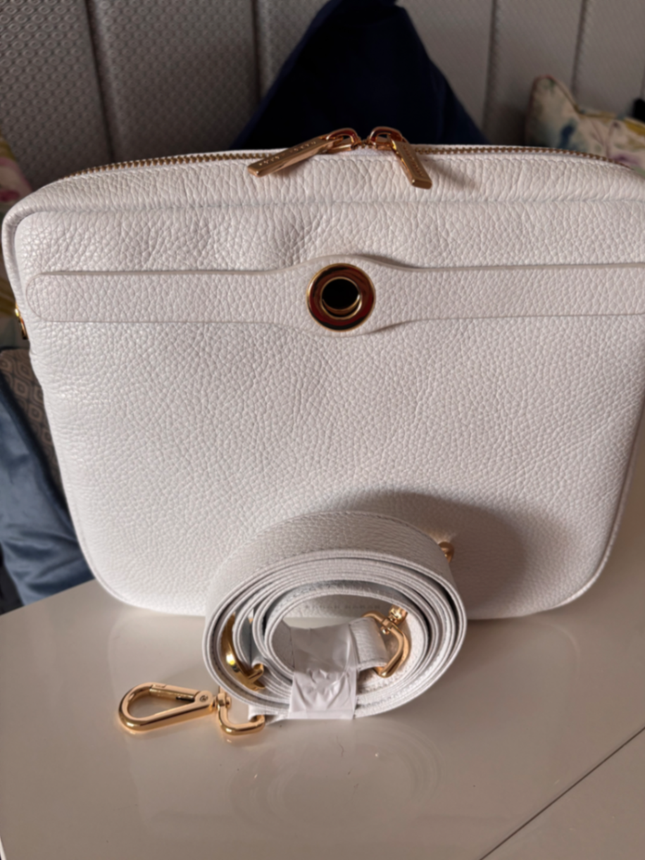 BNWT White Mia GHW