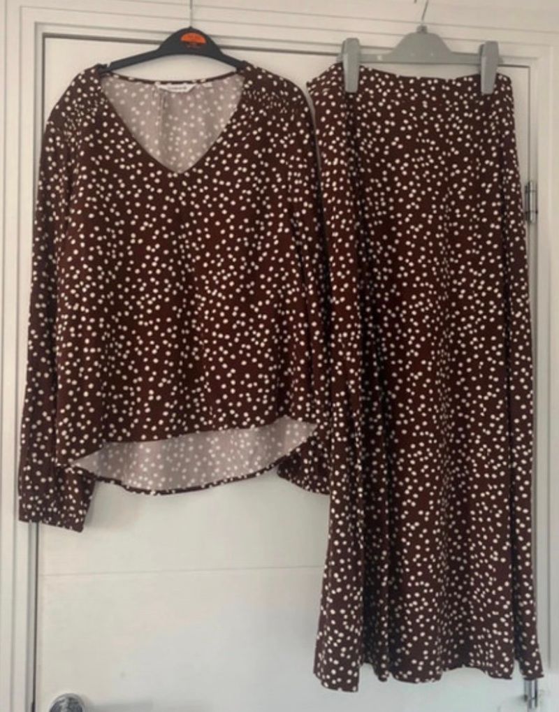 Bitter Chocolate Spot Blouse and Skirt 