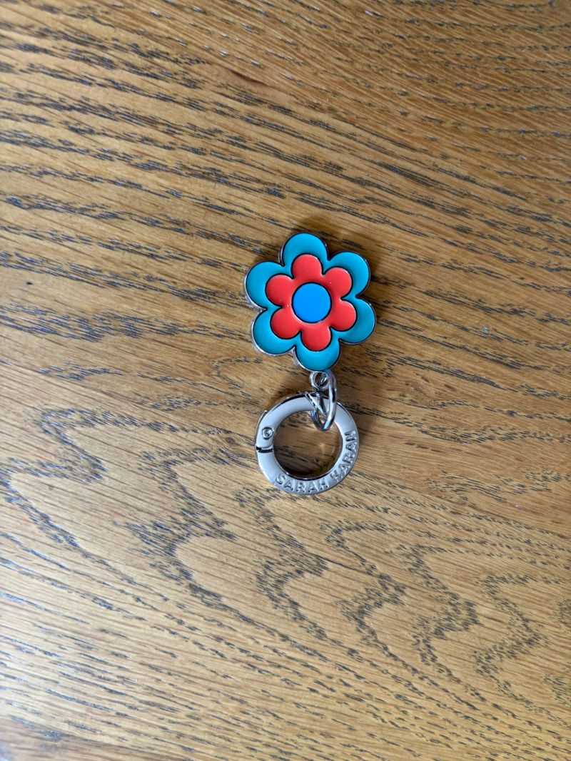 Flower charm and t-bar