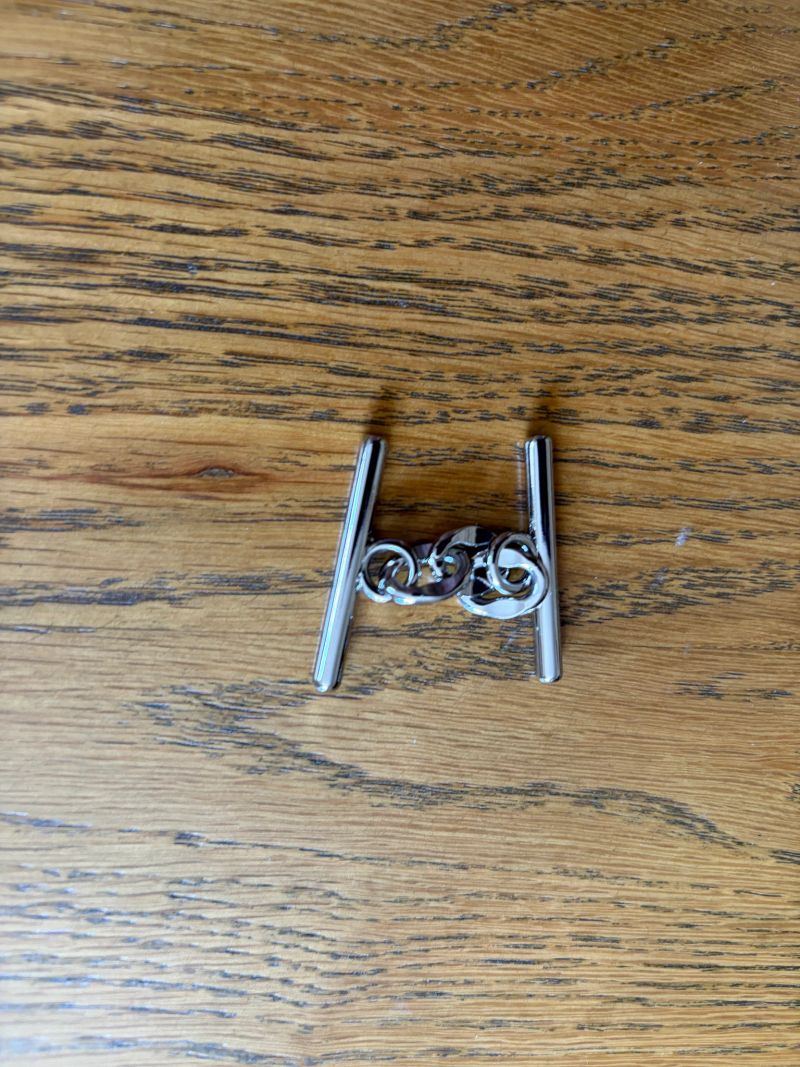 Flower charm and t-bar