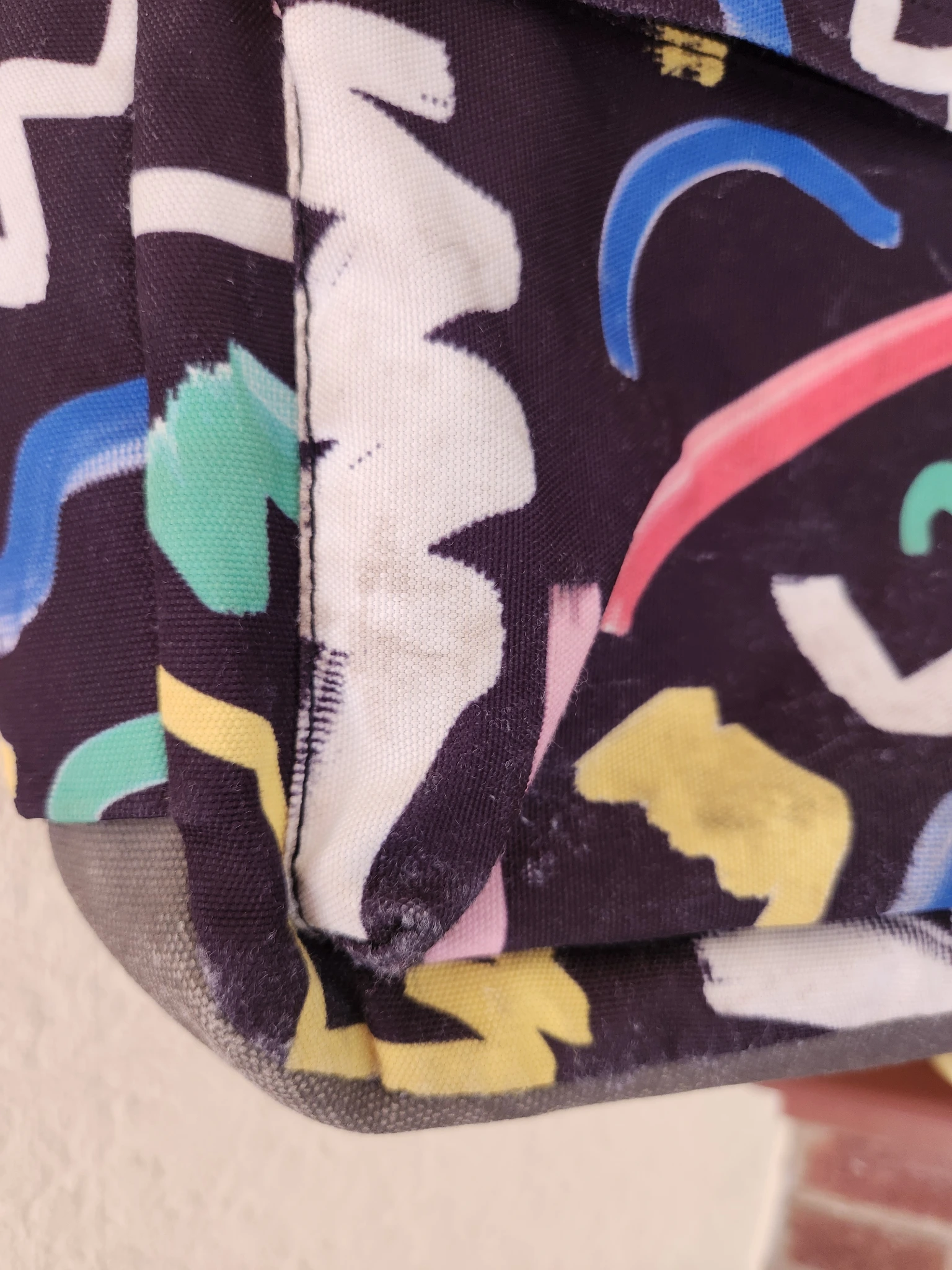 Roka canfield scribble medium backpack 