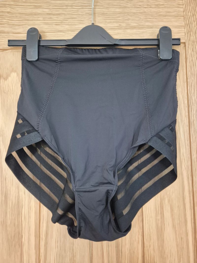 Smoothwear Super High Waist Knickers Black size D1