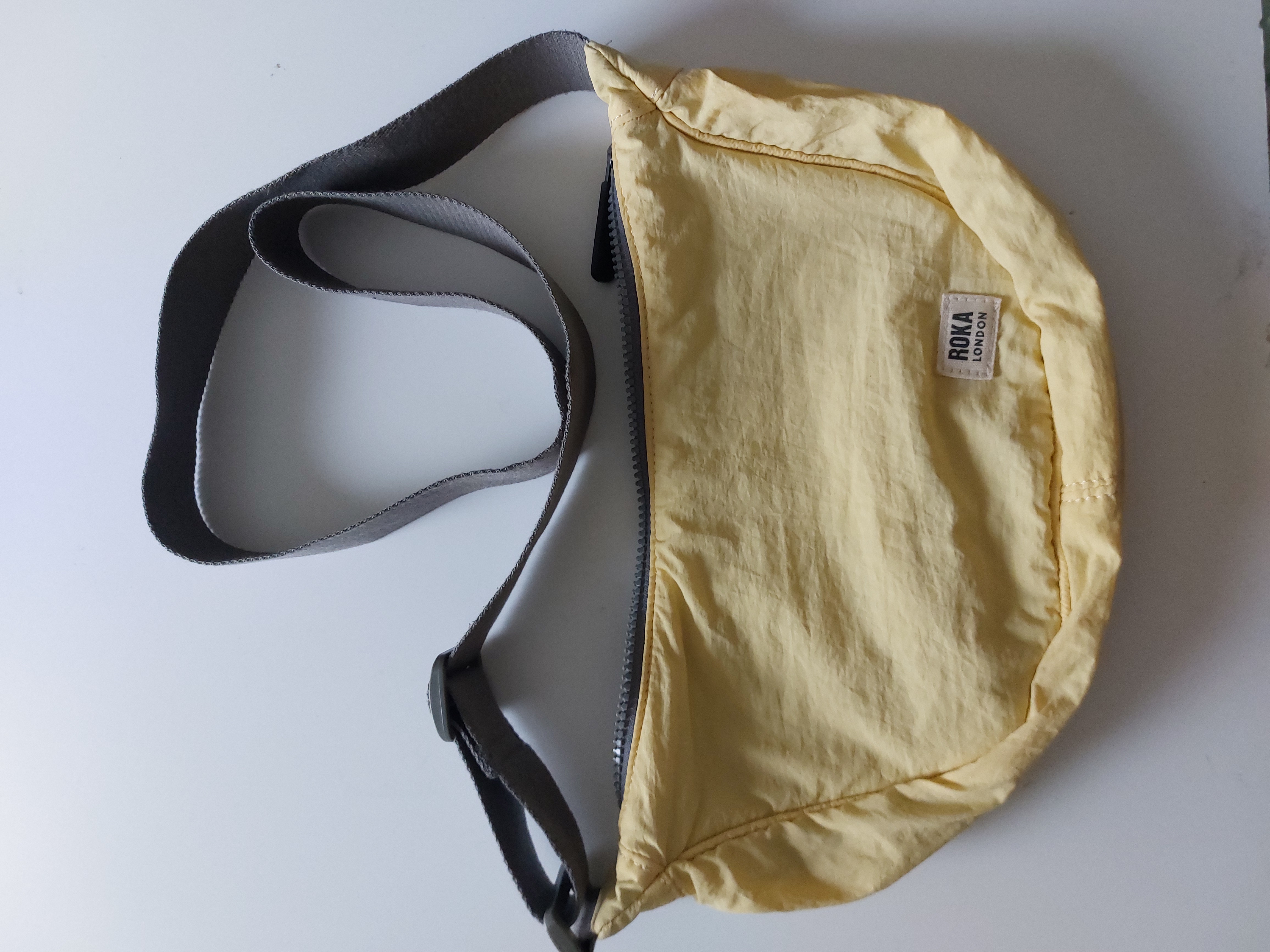 Farringdon Half Moon Bag Champagne