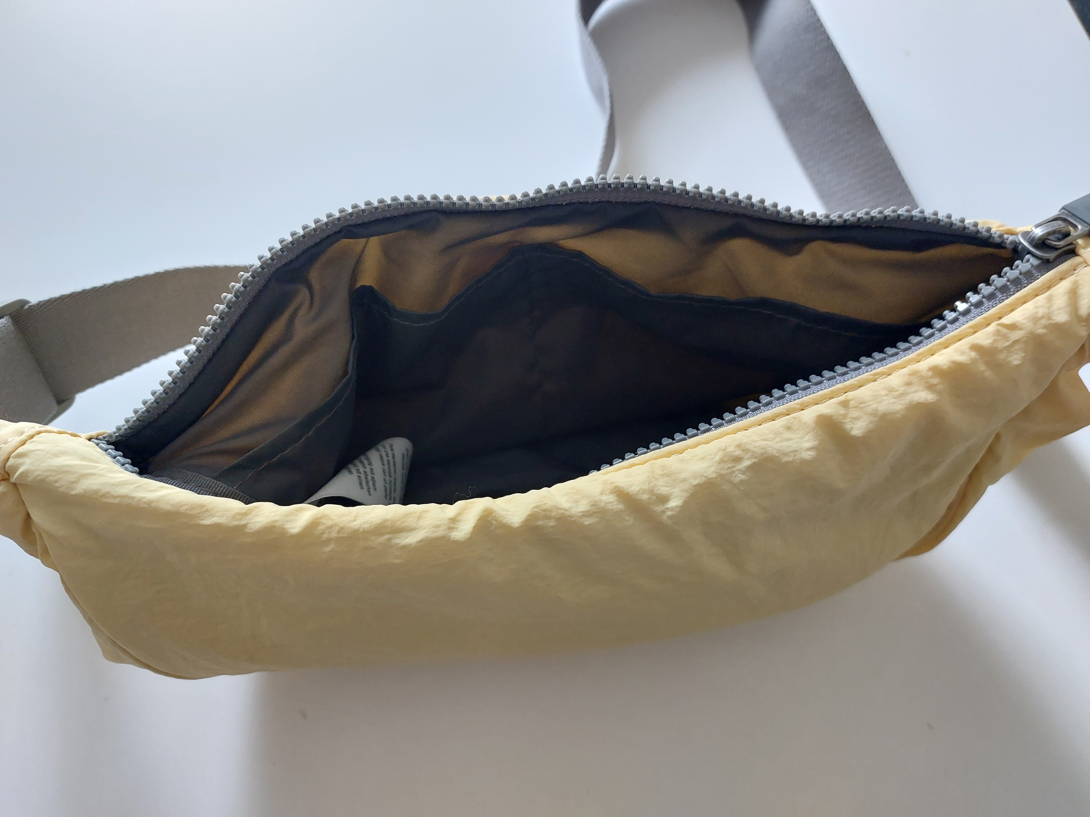 Farringdon Half Moon Bag Champagne