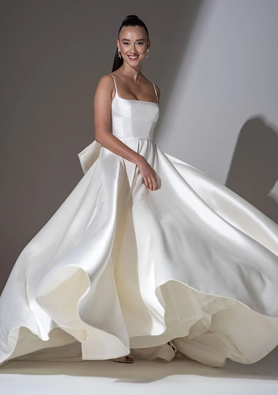 Freda Bennet Wedding Dresses Logan