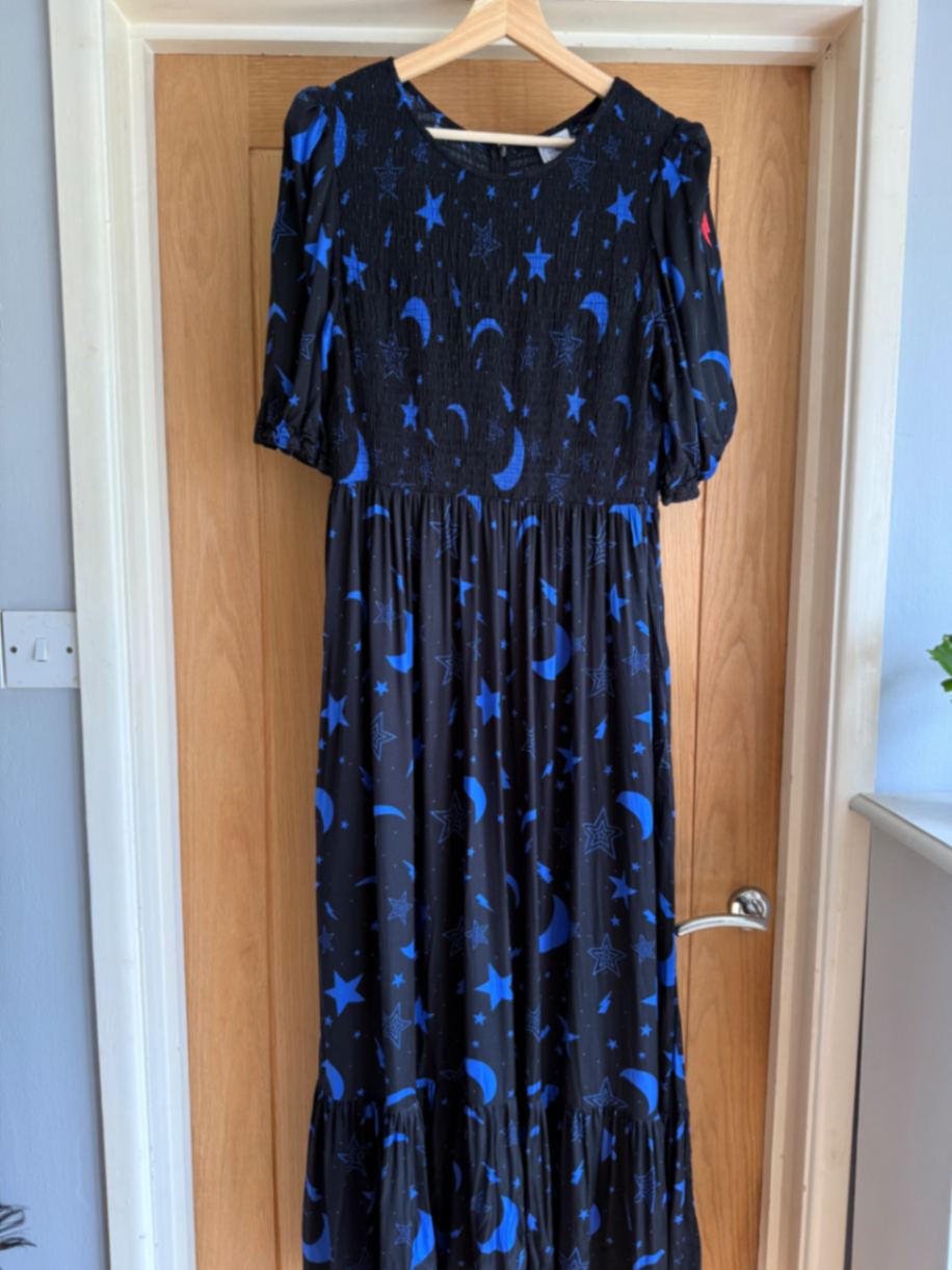 Black with blue stars/moon size 16 vgc