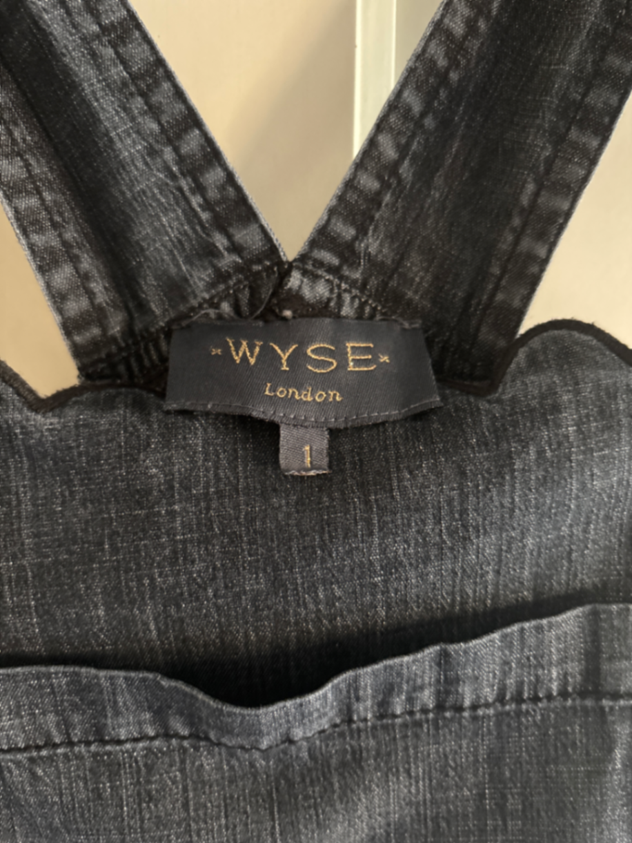 Scarlett scallop crosshatch washed Black