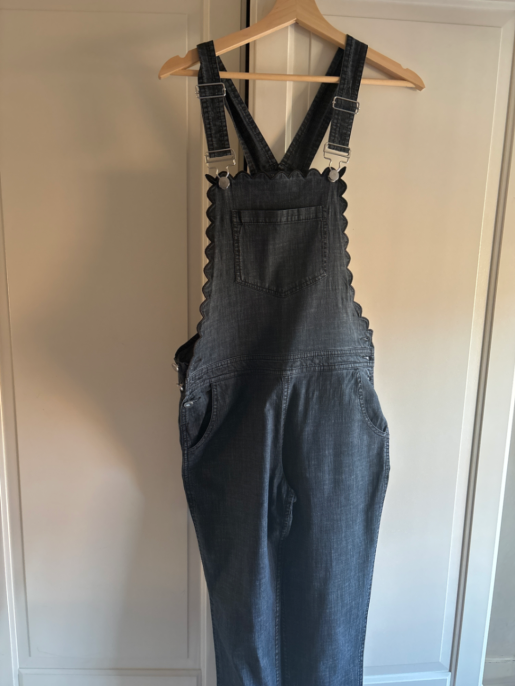 Scarlett scallop crosshatch washed Black