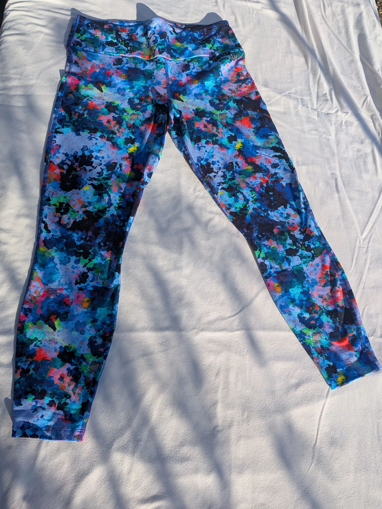 Enduro sculpting patterned leggings