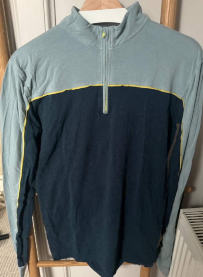 Mens zip neck training top - size medium - in navy & blue grey