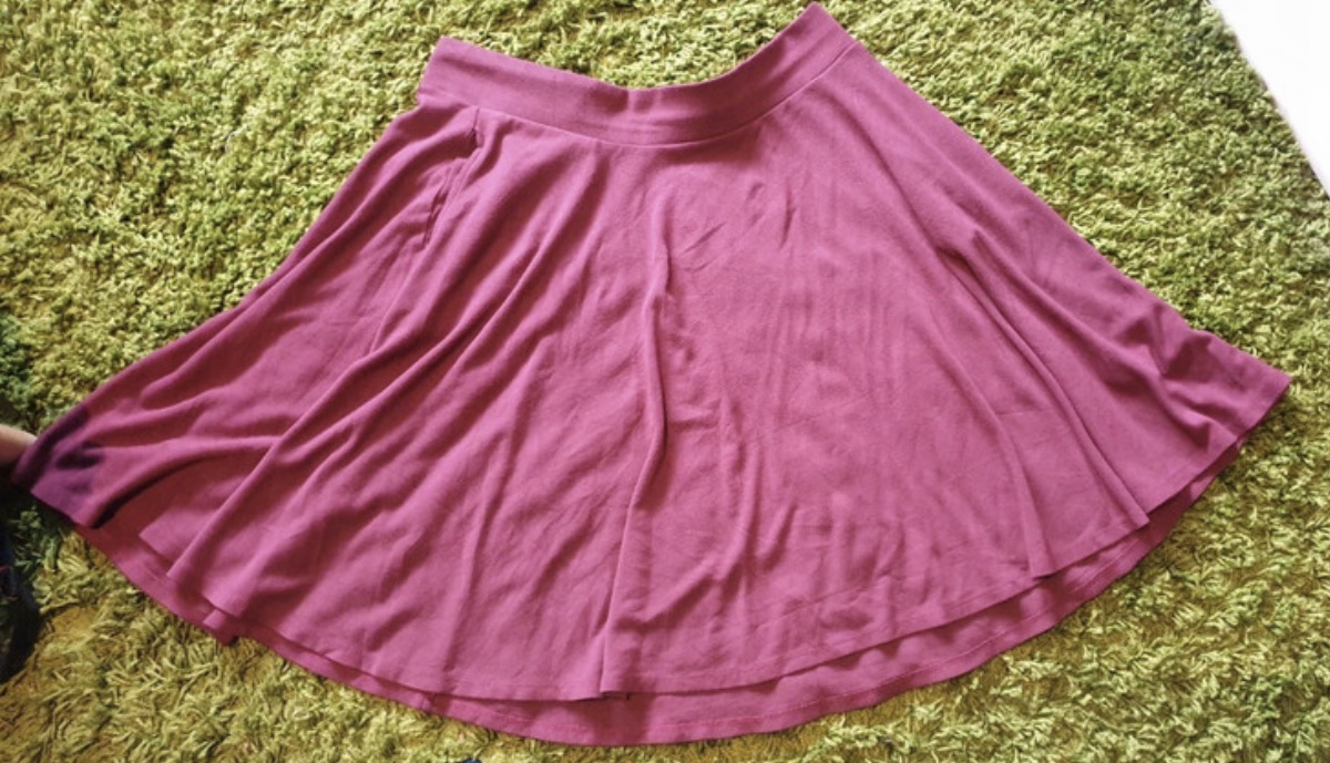 Snag Burgundy skater style knee length skirt size F