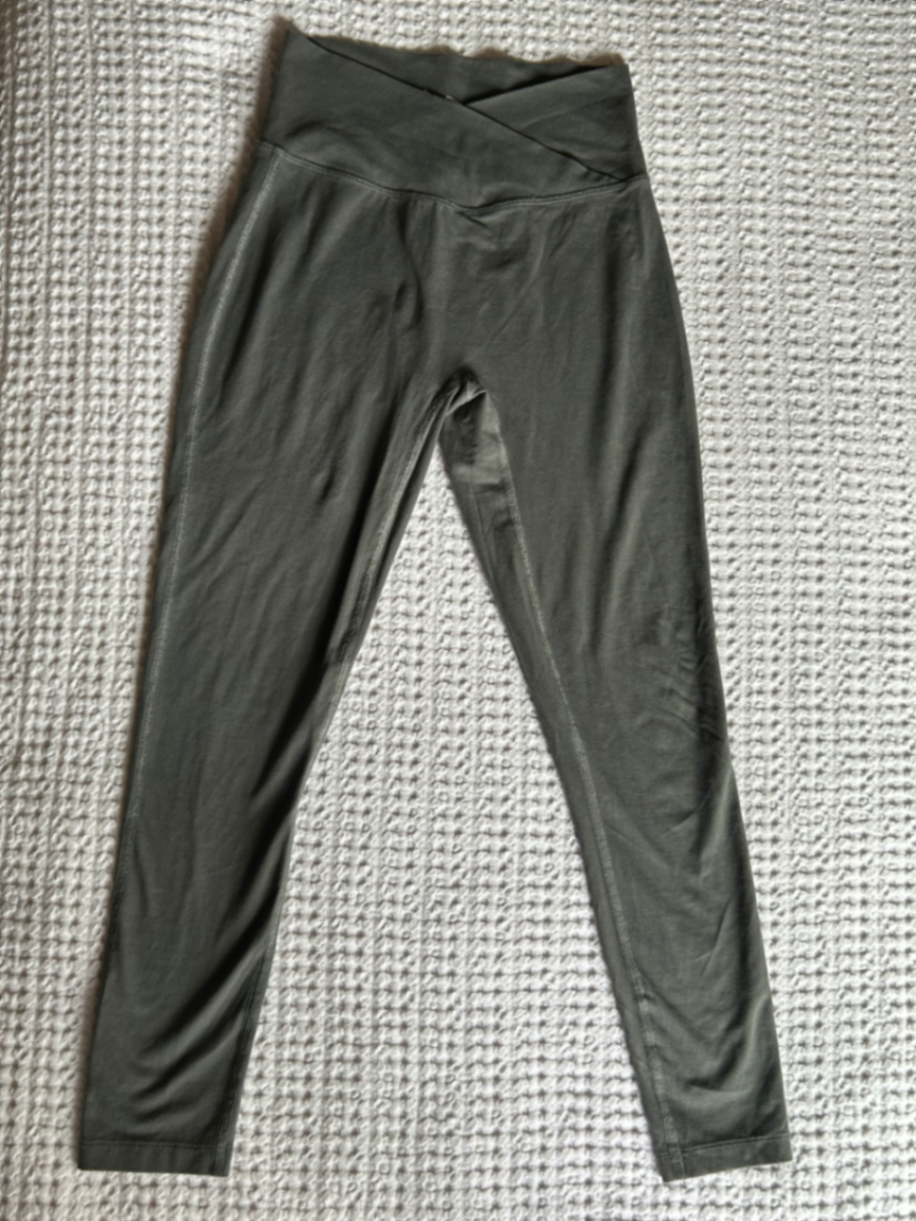 Enduro High Waisted Crossover Leggings - X-Small, 7/8ths