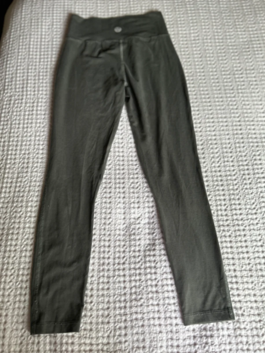 Enduro High Waisted Crossover Leggings - X-Small, 7/8ths