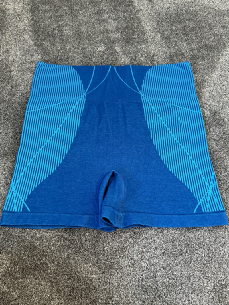 Seamless blue  flexi fit shorts size large 