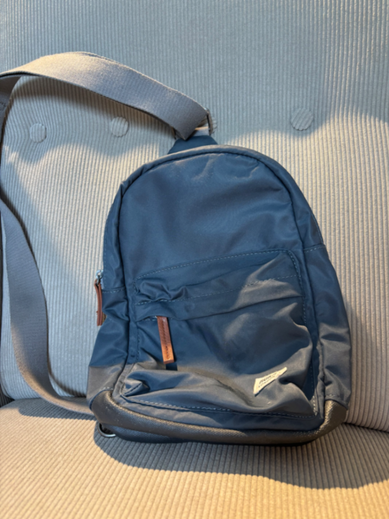 Willesden Sling Bag in Pacific