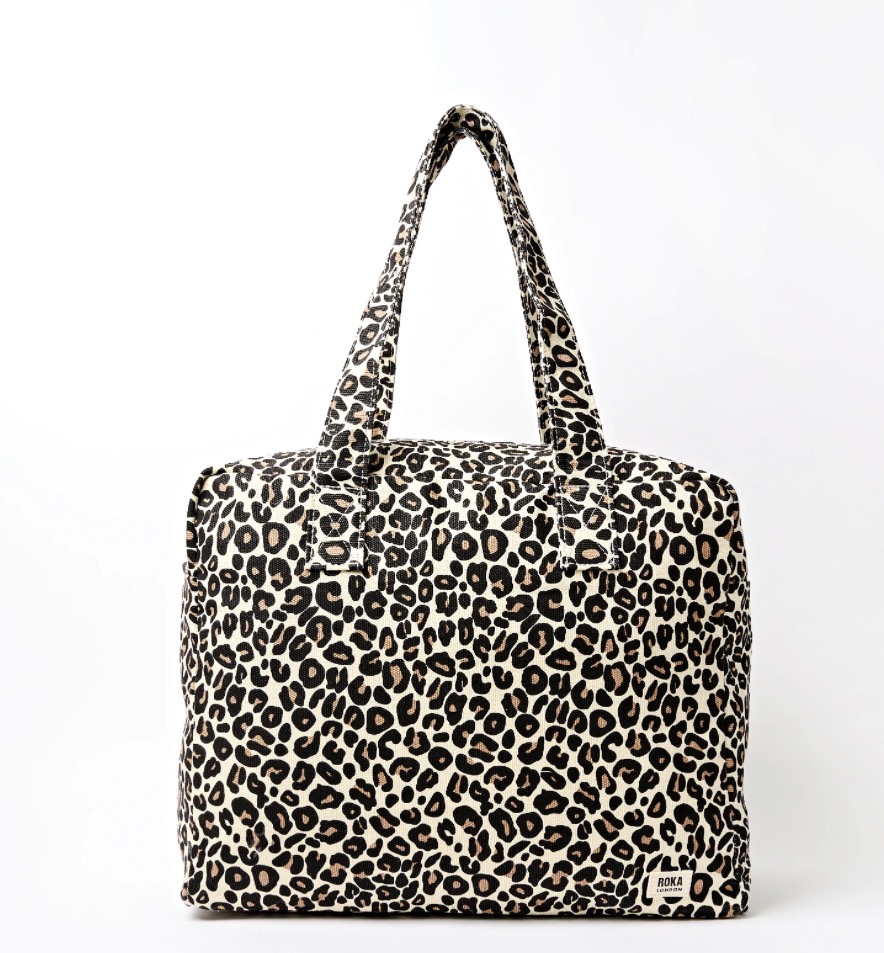 Sloane shoulder bag in savannah leopard
