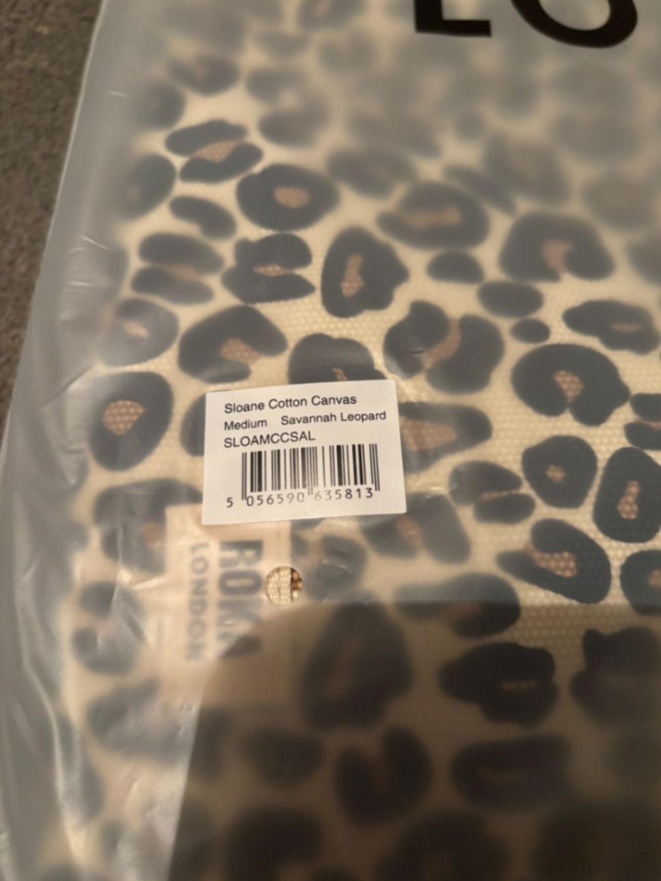 Sloane shoulder bag in savannah leopard