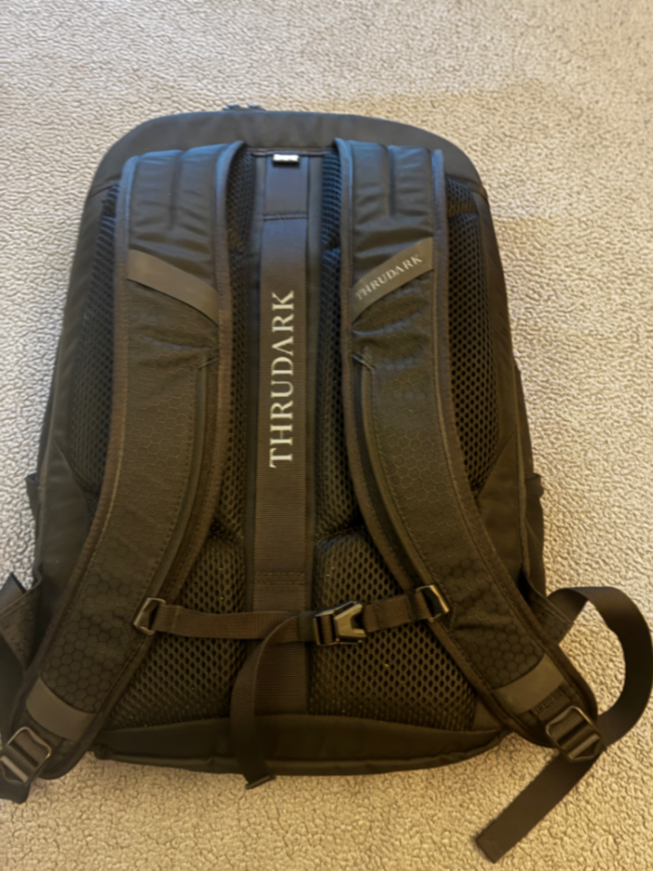 Phantom 25l bag Black