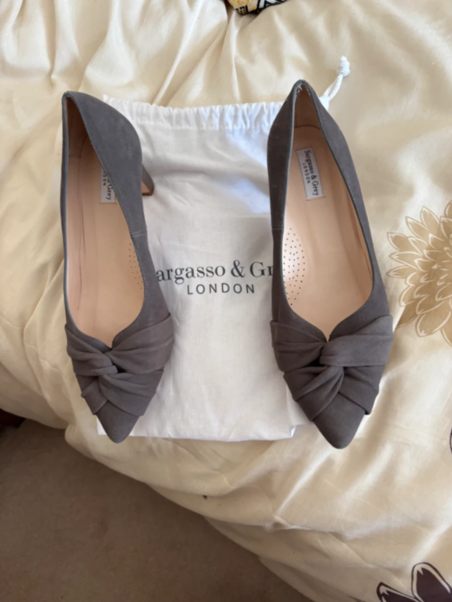 Lola wide fitting mid heel grey suede