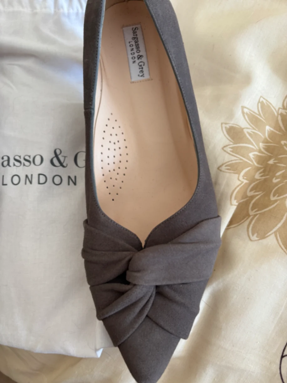 Lola wide fitting mid heel grey suede
