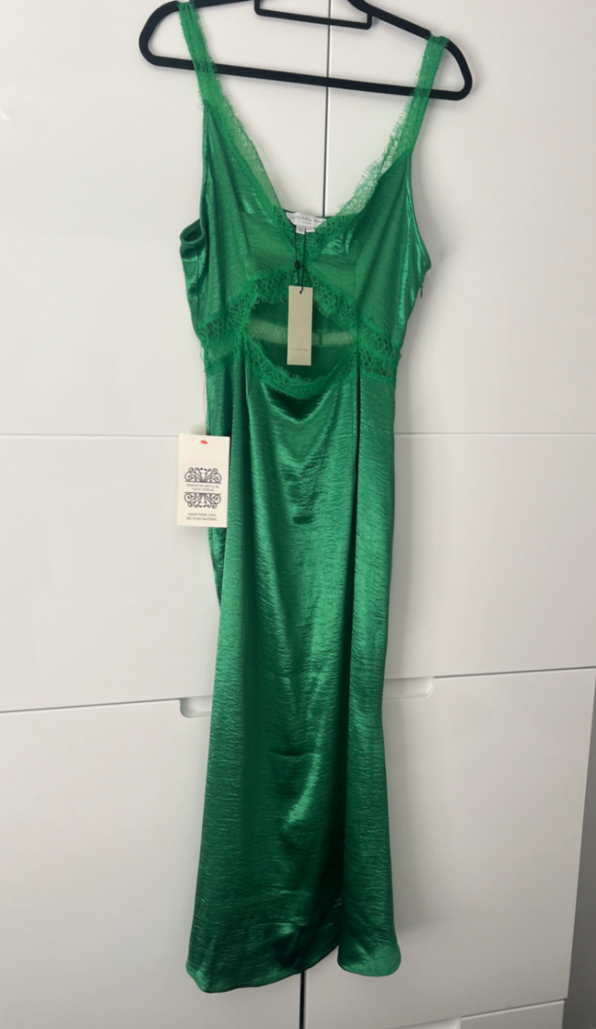 Lace mimi cut out in green 