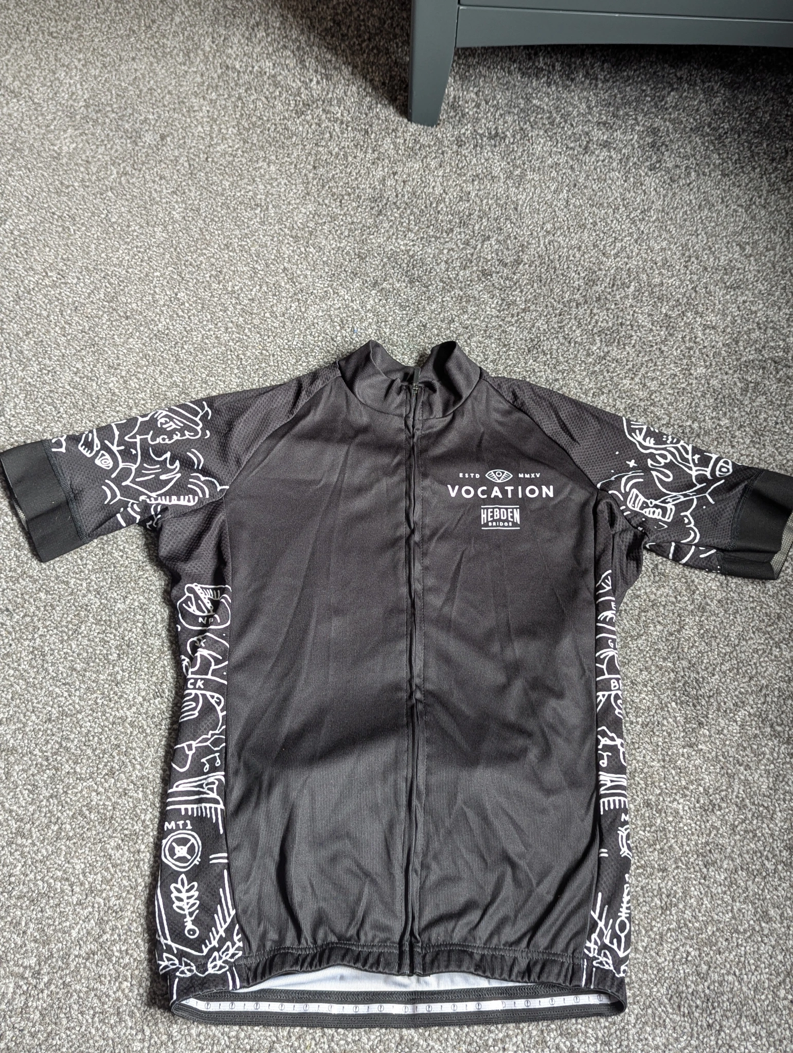 Men's (M) Vocation Brew Co short sleeve jersey black-white