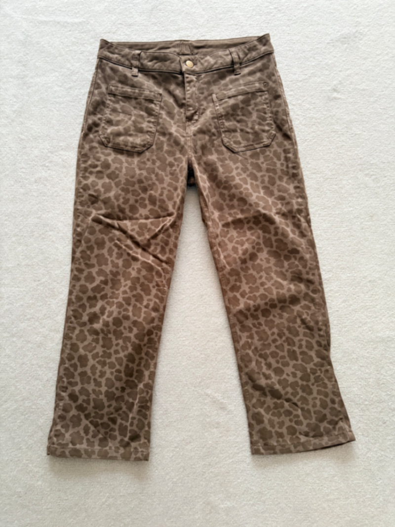 Astrid cropped front pocket jeans in dirty leopard 