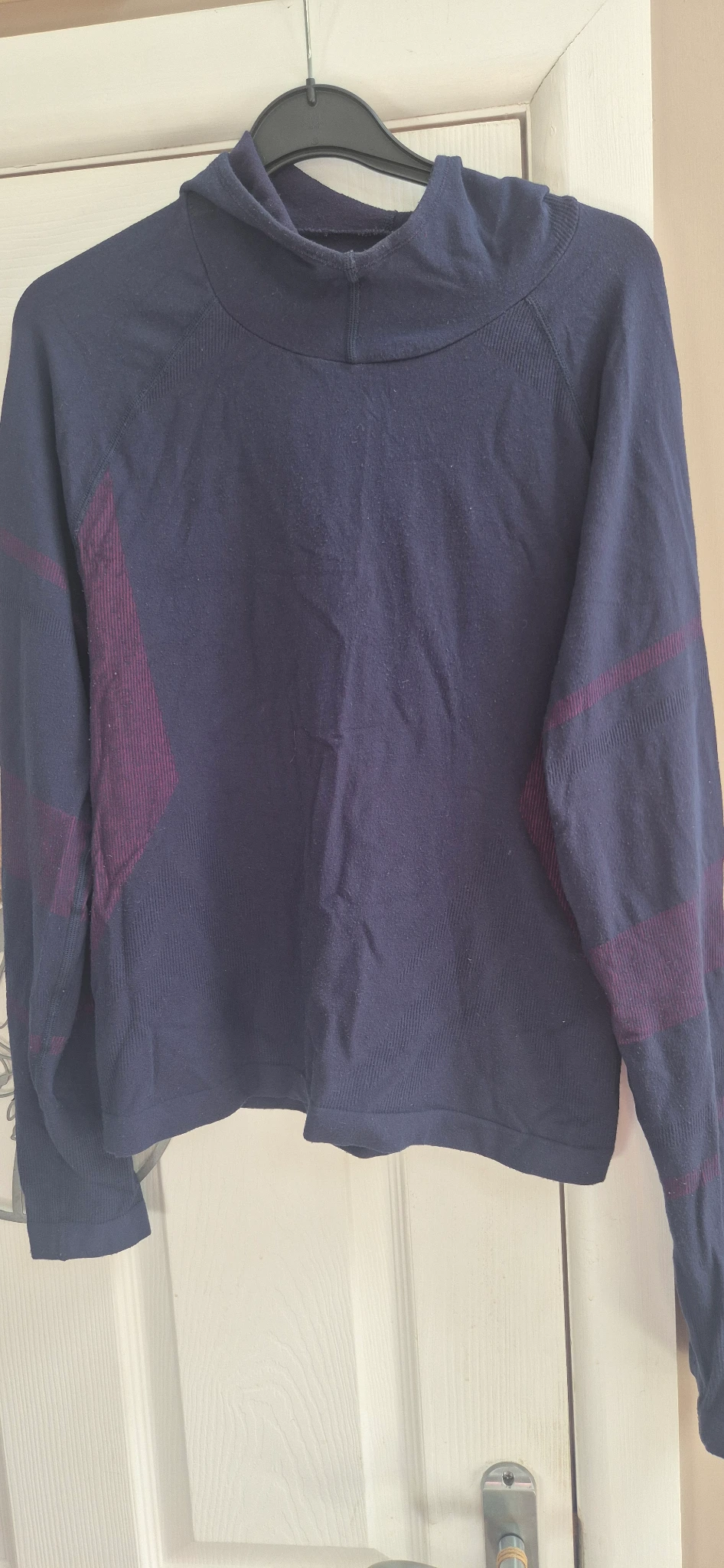 Ladies hooded long sleeved jumper
