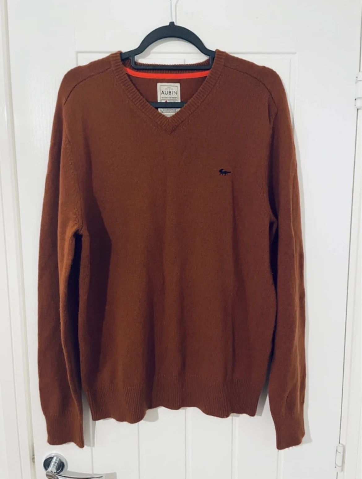 V neck jumper