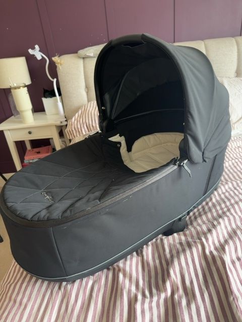 Cybex Priam Lux carry cot