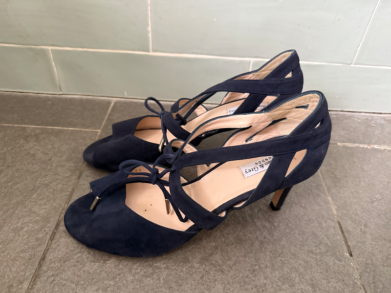 Sally - Wide Fit Heeled Sandal - Navy Suede