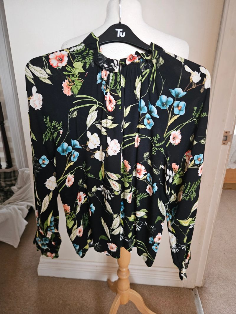 Printed puff frill blouse
