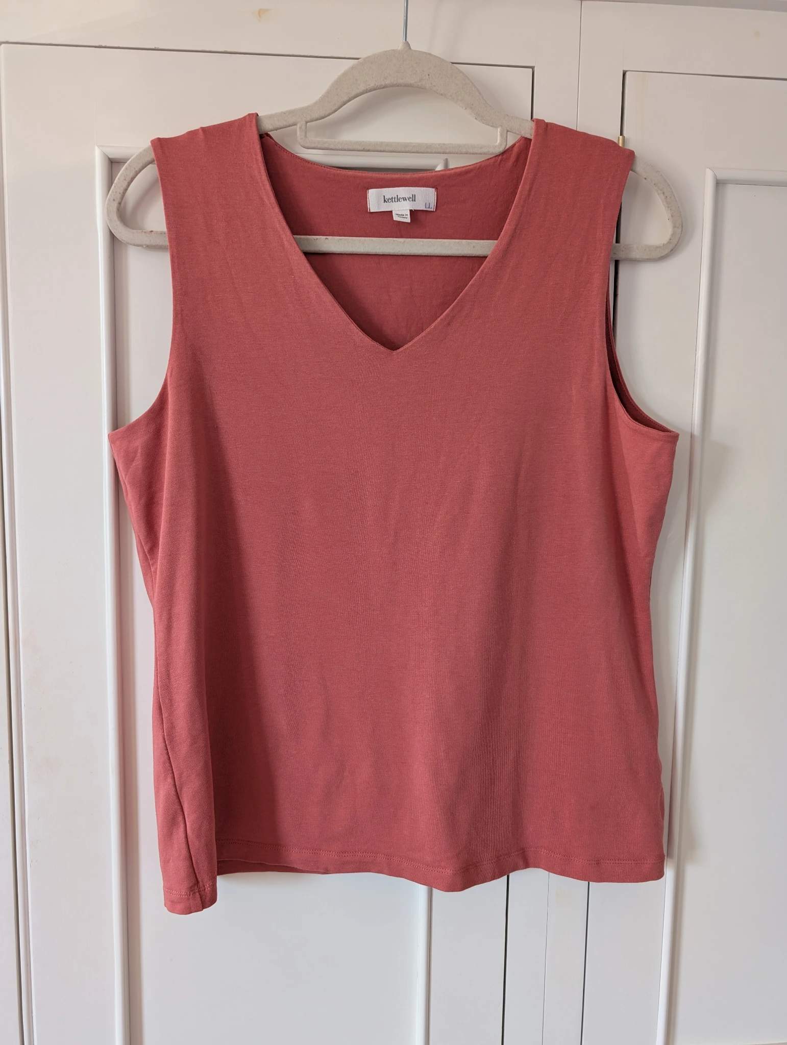 Darcy sleeveless v. In antique rose size LL