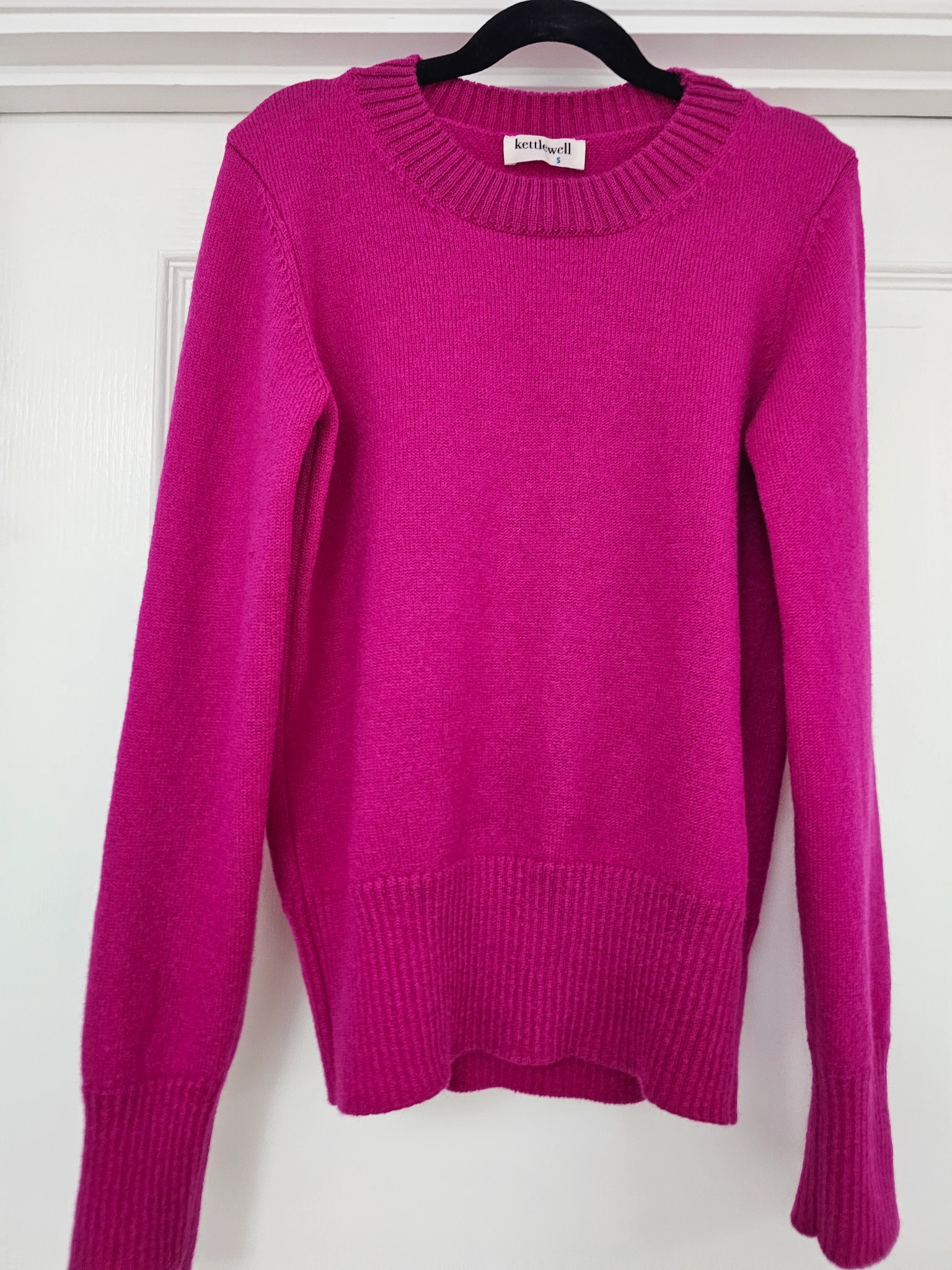 Connie Sweater Size S Fuchsia