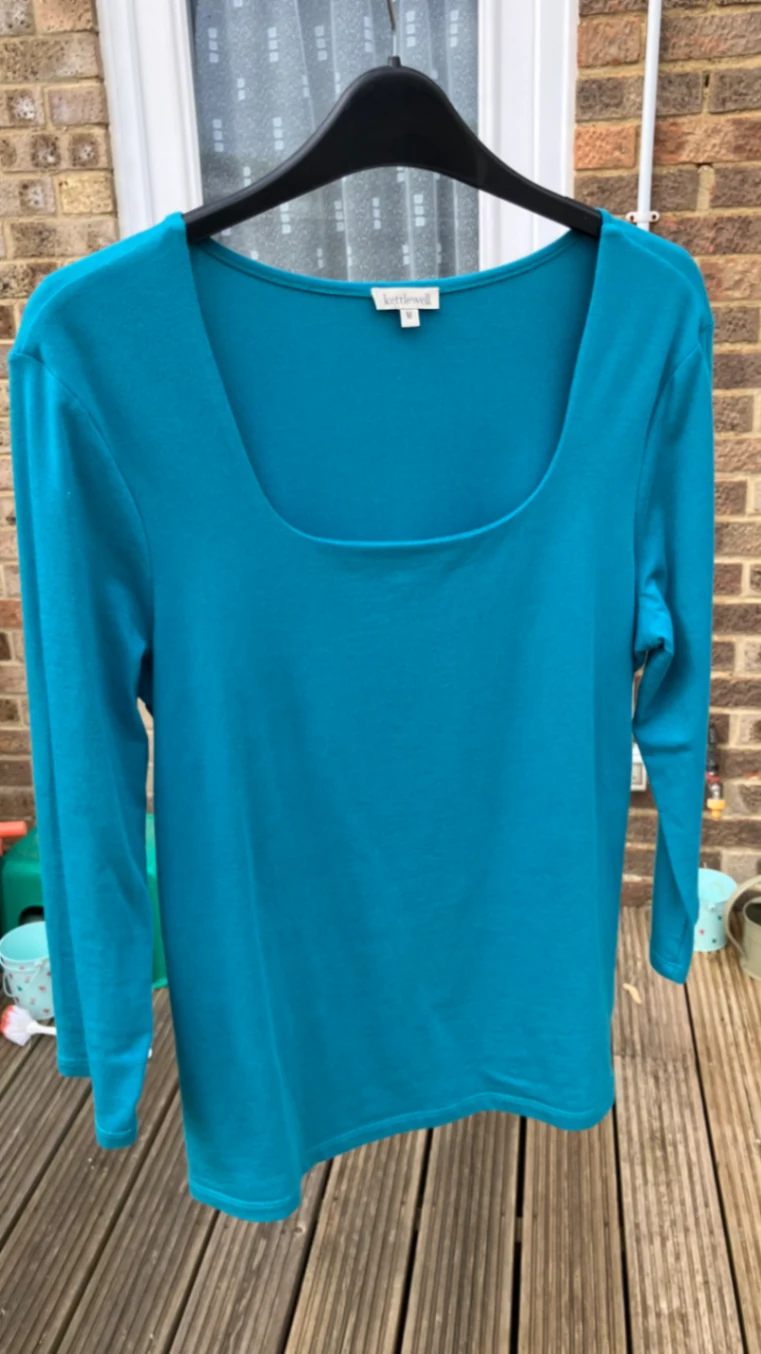 Darcy square neck 3/4 sleeves 