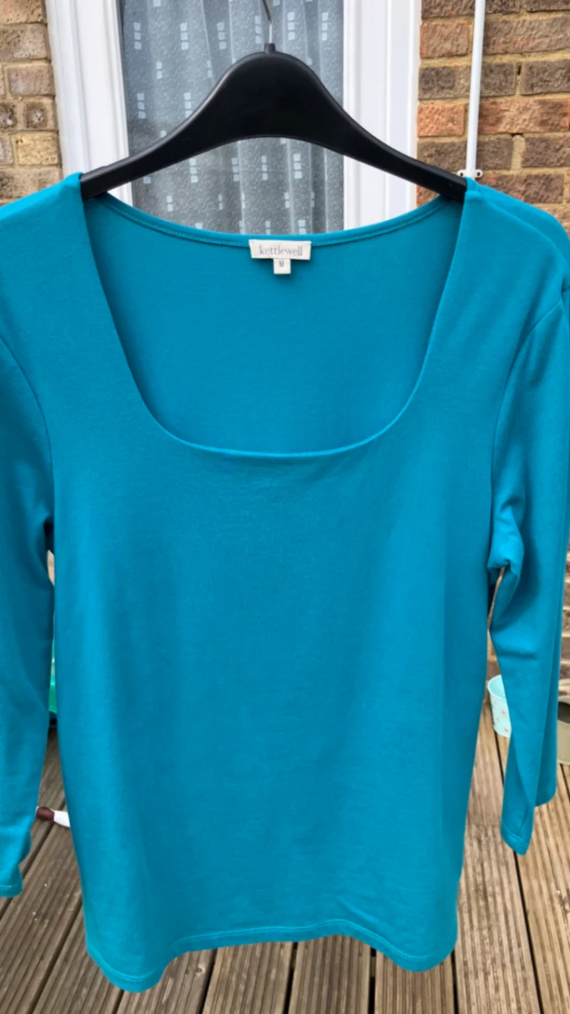 Darcy square neck 3/4 sleeves 
