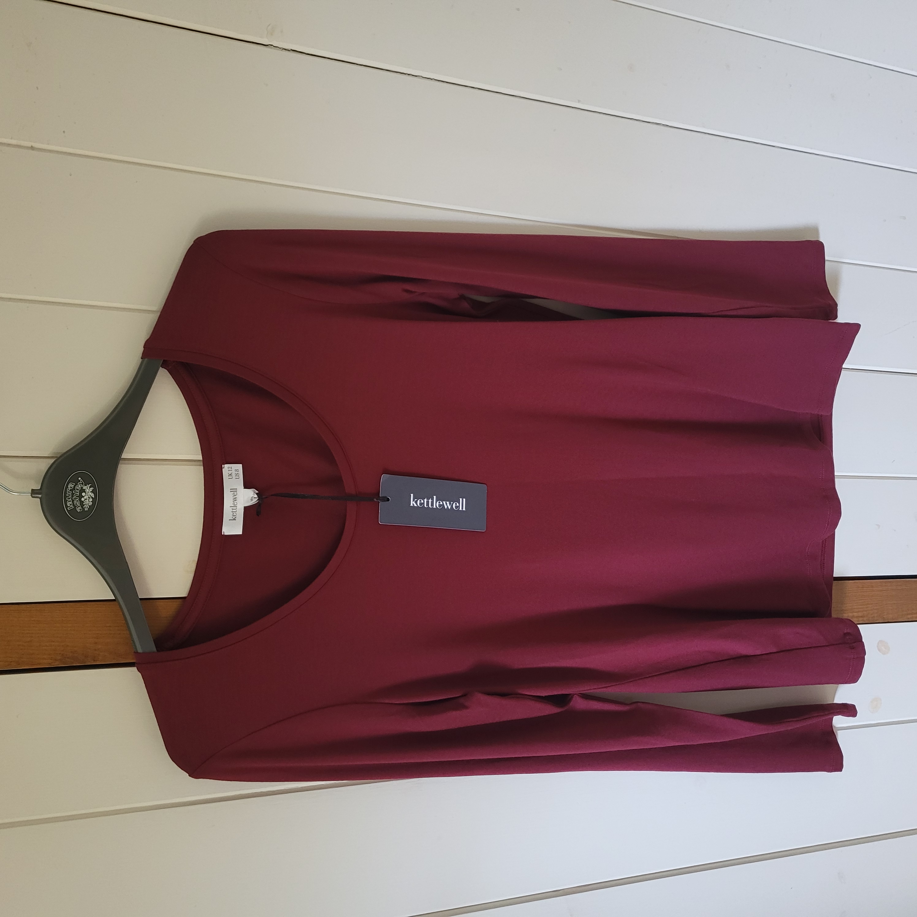 Long sleeved Silky Scoop