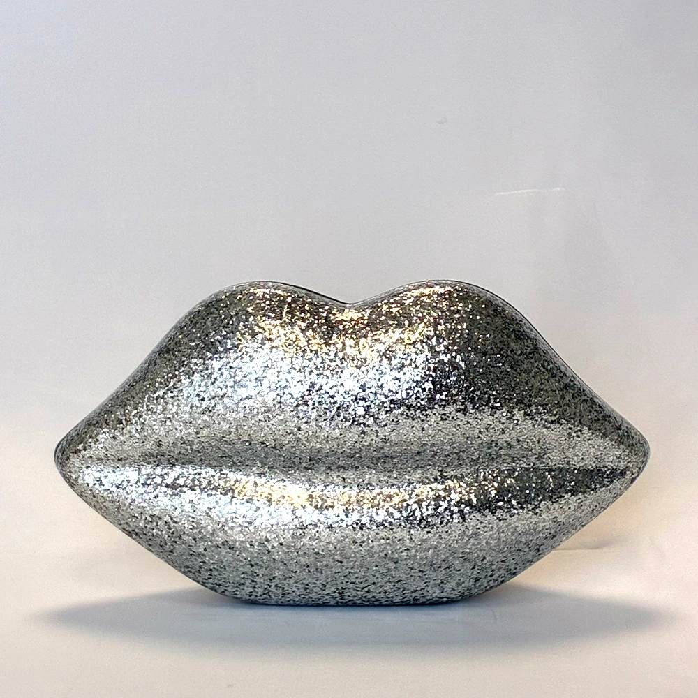 SILVER GLITTER LIPS CLUTCH