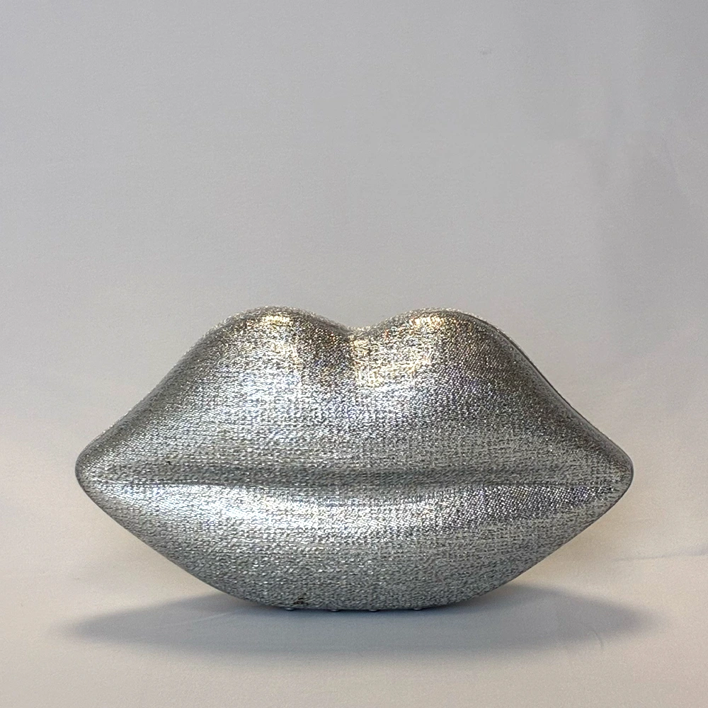 SILVER GLITTER LIPS CLUTCH